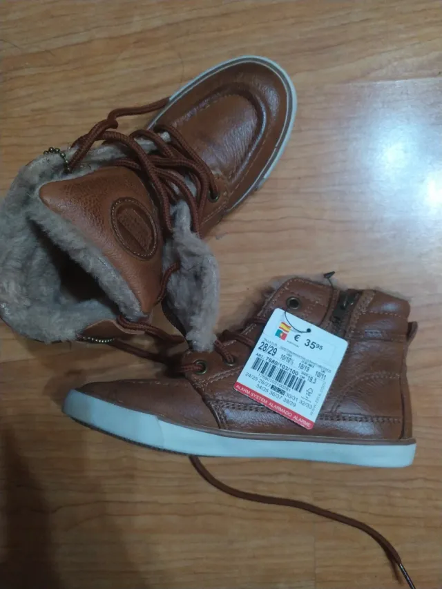Botines Zara niño pelo marrones nuevos