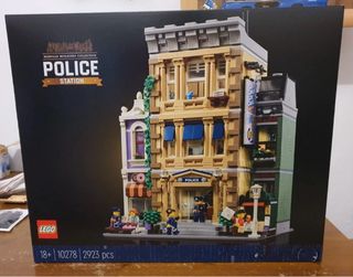 LEGO 10278 Stazione di Polizia