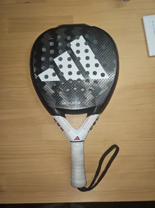 Pala Padel Adidas Metalbone HRD+ 2024