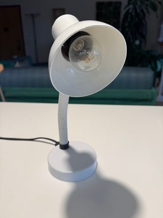 Lampada da tavolo bianca