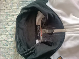 Sudadera Kappa Negra y Blanca