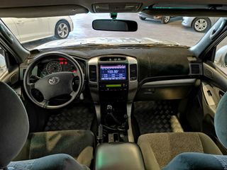 Toyota Land Cruiser 2004