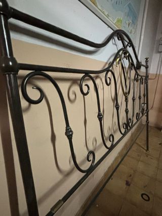 Cabezal de cama de metal forjado peña vargas