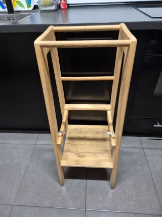 Torre di apprendimento Montessori in legno