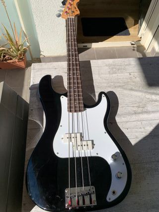 Bajo Eléctrico H.Bagué Negro
