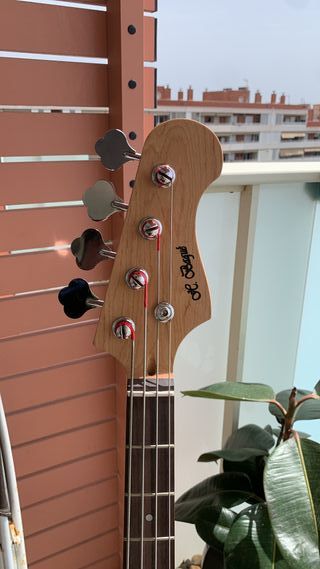 Bajo Eléctrico H.Bagué Negro