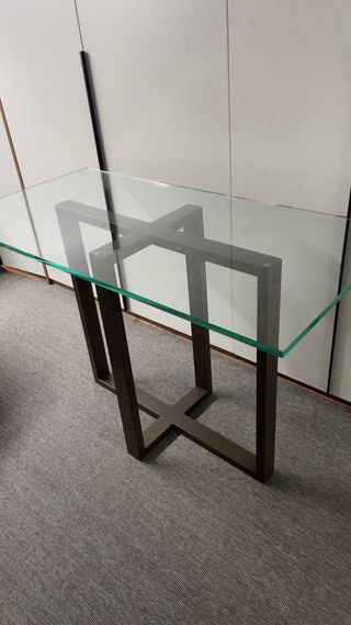 Mesa cristal diseño minimalista