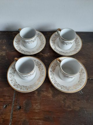 Servizi di Tazze e Teiera