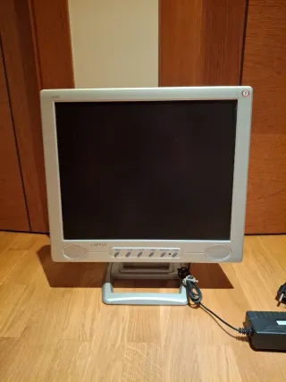 Monitor PC da 17 pollici Captiva