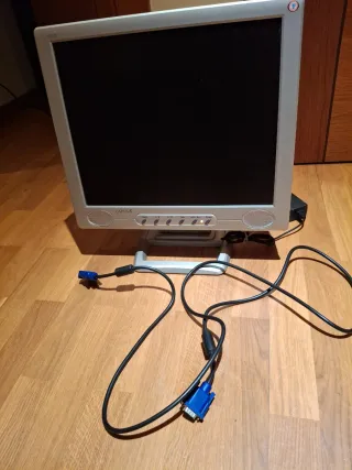 Monitor PC da 17 pollici Captiva