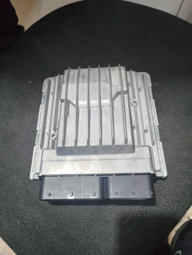 Centralita BMW 5WK93729