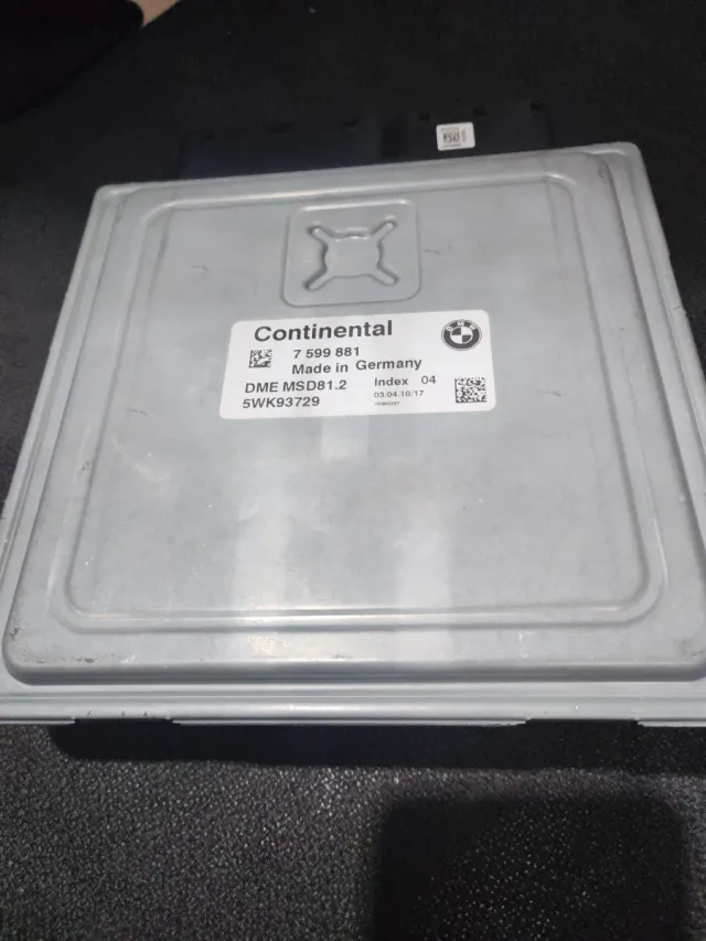 Centralita BMW 5WK93729