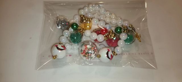 Collar Navideño Perlas y Adornos