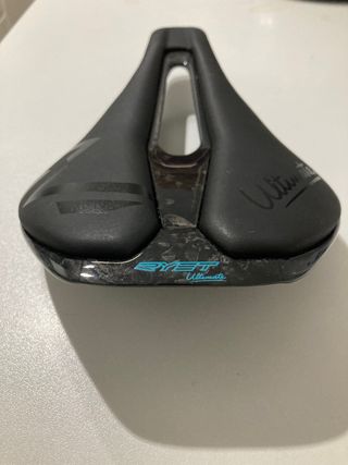 Sillín de carbono BYET Ultimate