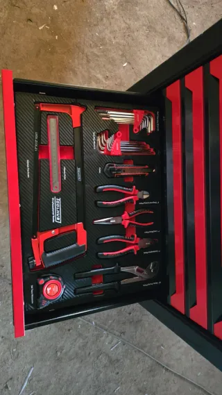 Carro de herramientas nuevo sin estrenar