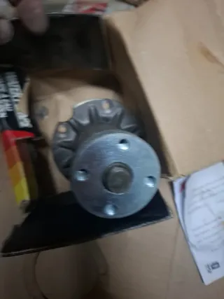 Bomba de Agua Mercedes W109, W111, W114