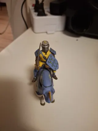 Soldatino piombo cavaliere armatura
