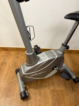 Bicicleta Estática Aloe BH Fitness