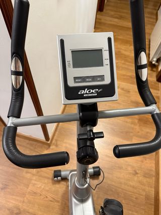 Bicicleta Estática Aloe BH Fitness