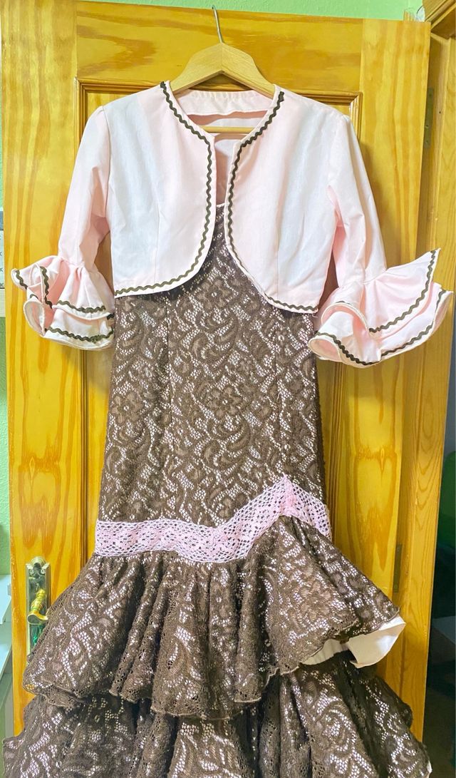 Vestido Sevillana volantes encaje