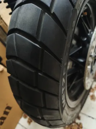 Rueda trasera Honda ADV350 2024