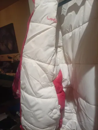 Cazadora reversible impermeable. Niña
