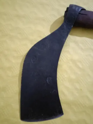 Destral antigua de leñador