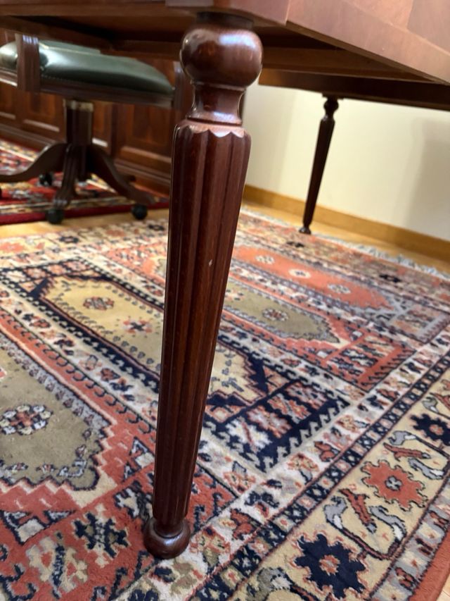 Escritorio y silla estilo inglés