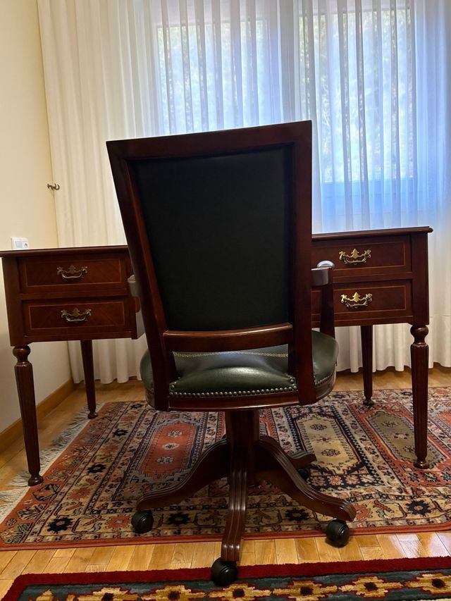 Escritorio y silla estilo inglés