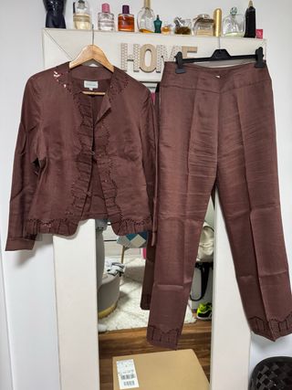 Traje 2 piezas lentejuelas marrón