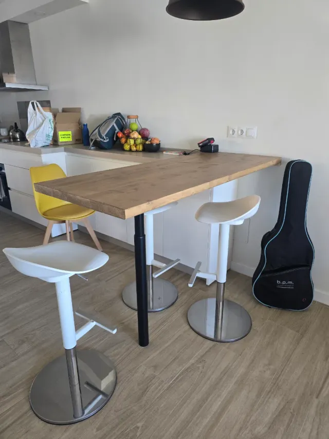 Mesa de cocina madera y metal
