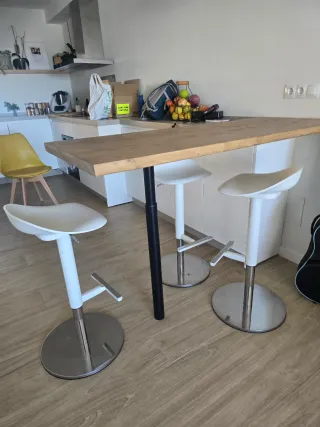 Tavolo da cucina in legno e metallo