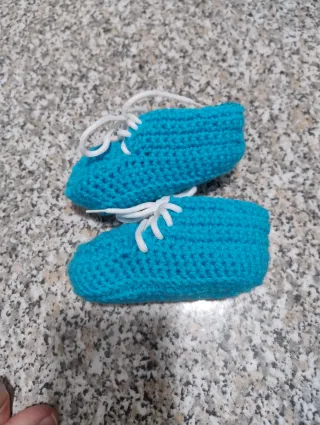 Scarpine neonato uncinetto azzurre