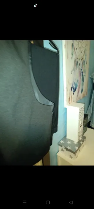 Americana, chaleco, pantalón y corbatas.