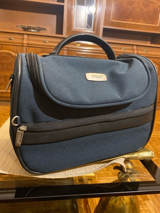 Neceser de viaje Titan azul