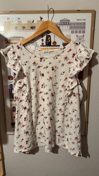 Camiseta floral sin mangas