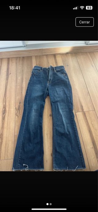 Pantalones vaqueros acampanados