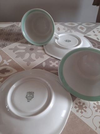 Set 2 Tazze e Piattini