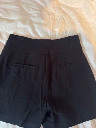 Pantalón corto negro de vestir