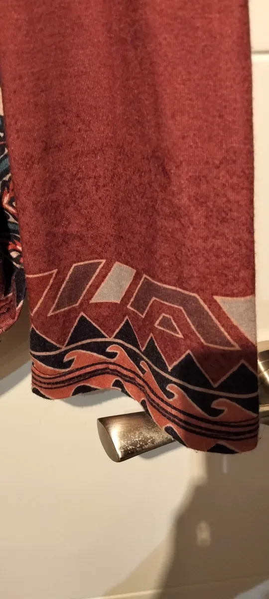 Jersey pico motivos étnicos