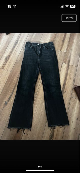 Pantalones vaqueros negros acampanados