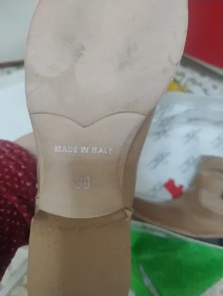 Stivali donna beige con fibbia senza marca