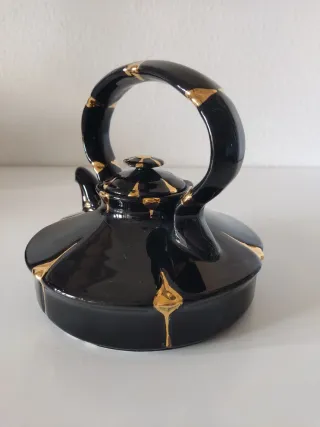 TETERA VINTAGE PORCELANA MANISES