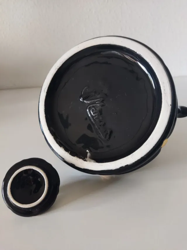 Teiera vintage in porcellana Manises