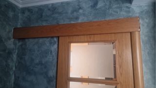 Puerta madera con cristal