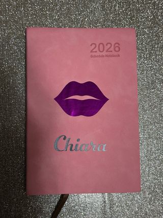 Agenda 2026 labbra viola