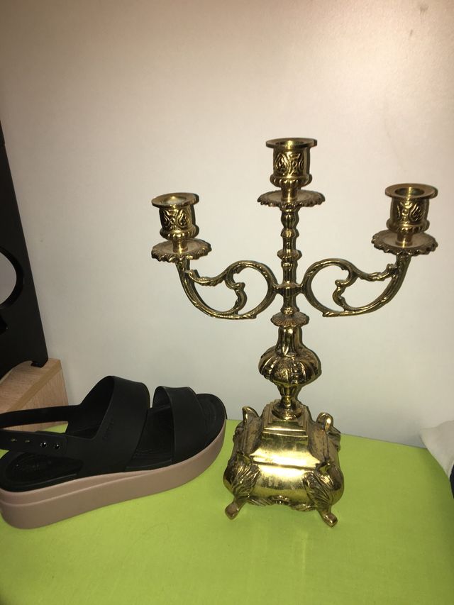 Candelabro de bronce de 3 brazos