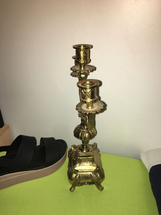 Candelabro de bronce de 3 brazos