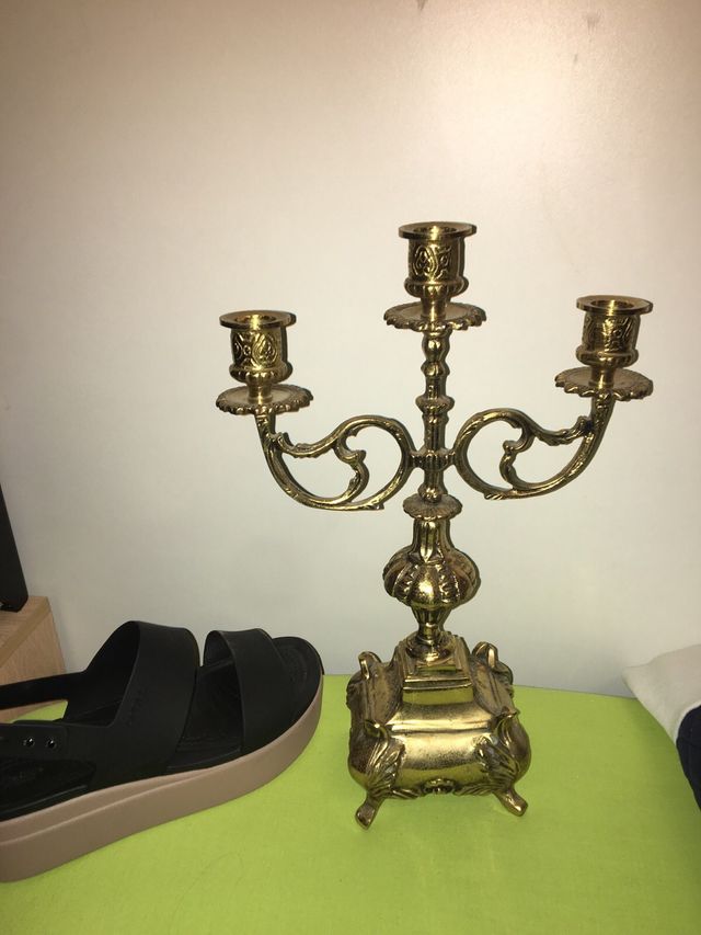Candelabro de bronce de 3 brazos