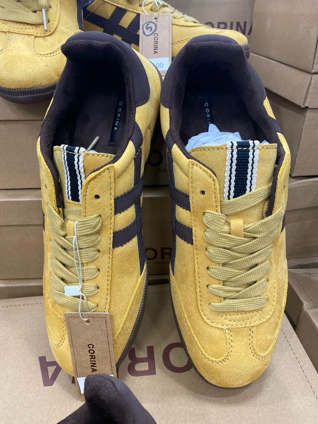 Zapatillas Corina Amarillas y Marrones